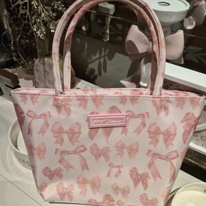 Pink Bow-Patterned Lunch Bag
